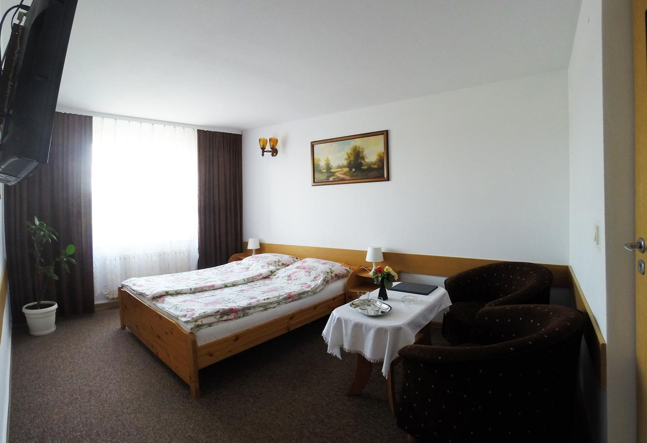 Hotel Kot Siestrzen 외부 사진